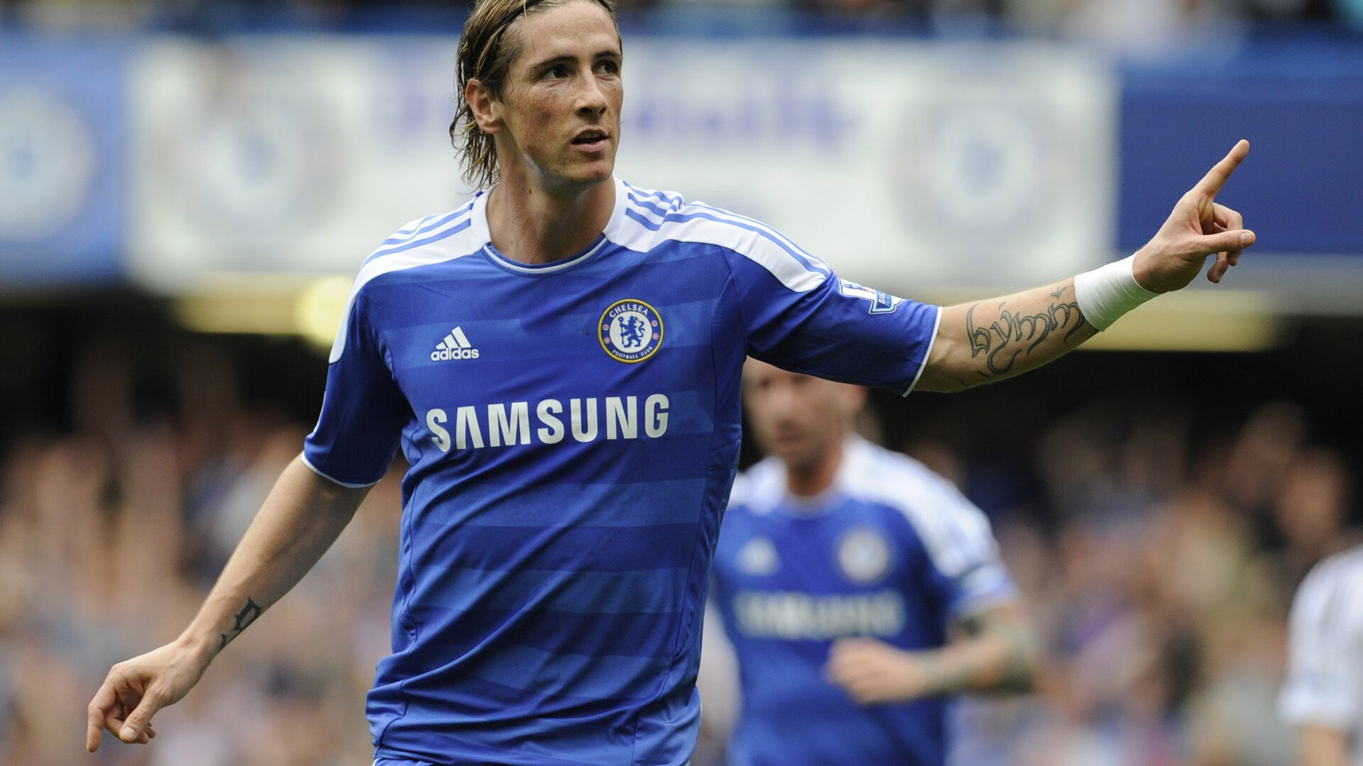 年度焦点之战之夜,富安健洋点燃赛场